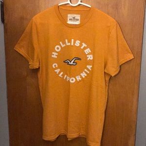 Hollister Graphic Tee